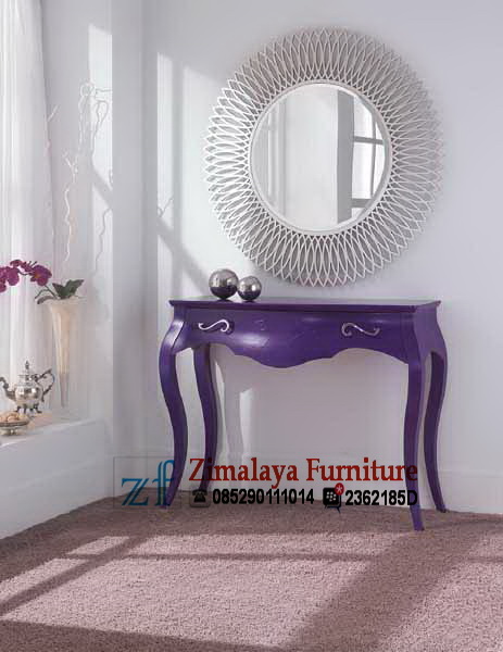 Meja Konsul Klasik